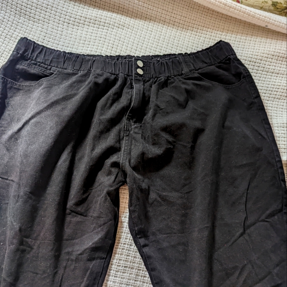 Paper bag waist, mid rise baggy jeans